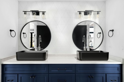 BU-33-W02-V-aranzacje-bateria-umywalkowa-wysoka-gabro-bialy-chrom.jpg&x=1920&y=1080&a=true