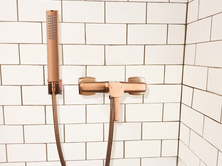 BN-02-014-aranzacje-bateria-natryskowa-glamour-miedz.jpg&x=1920&y=1080&a=true