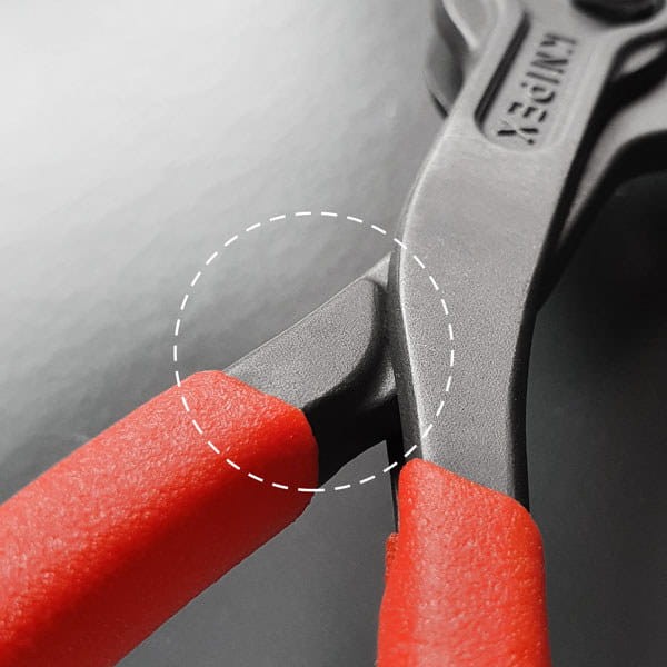 Knipex_01_Klemmschutz_ad0a9e02e1c97853216e7ca91bd1a7e2.jpg